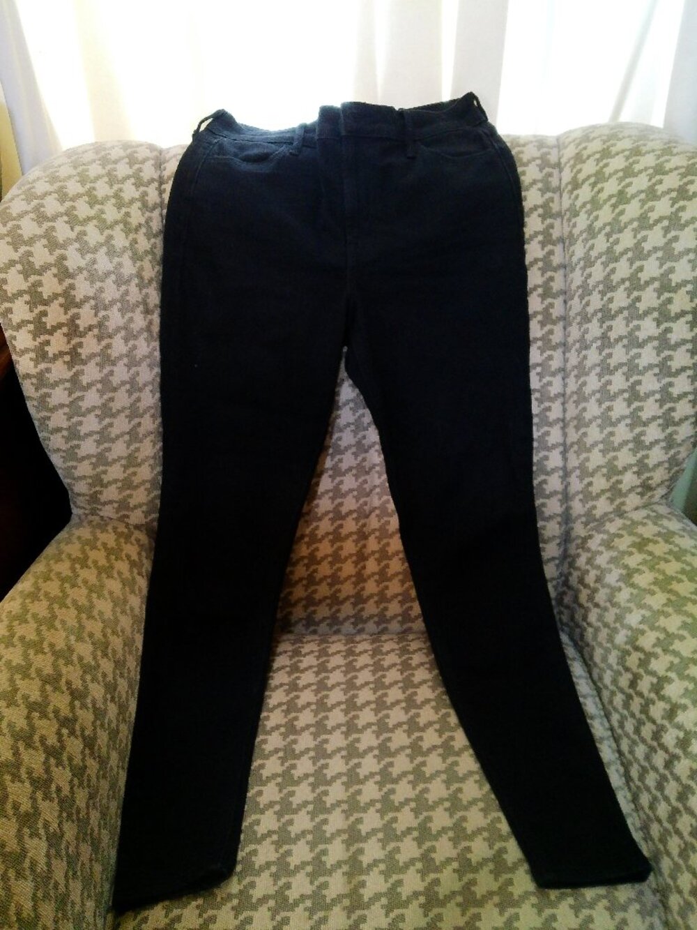 OLD NAVY HIGH RISE SUPER SKINNY BLACK JEANS GOOD CONDITION